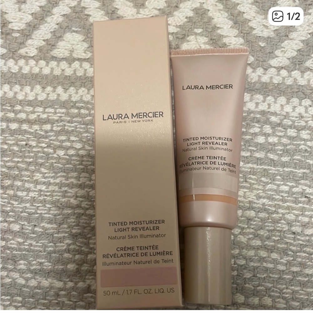 laura mercier Tinted Moisturizer Light Revealer - Nude Pink Tube